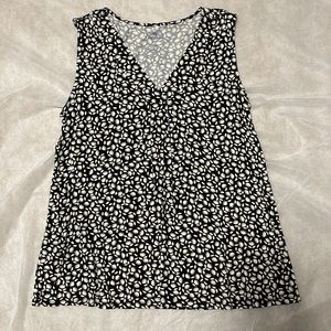 Croft & Barrow v-neck tank